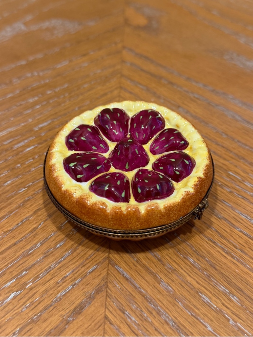 Limoges Hand-Painted Strawberry Tart Pie Trinket Box RARE